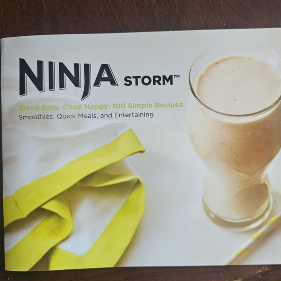 Red Ninja Storm Blender - Picture 3 of 3